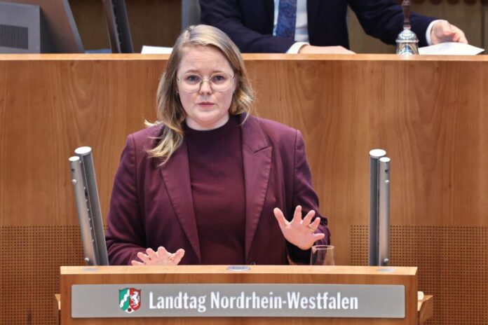 Landtag Düsseldorf «Eine Rettungswache ist kein Luxus», sagte die SPD-Abgeordnete Lisa Kapteinat.