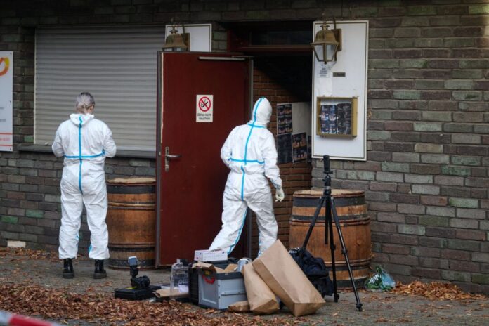 Ein Toter und mehrere Verletzte nach Schüssen in Teestube Nach den tödlichen Schüssen in einer Marler Teestube startet die Polizei jetzt eine Öffentlichkeitsfahndung. (Archivbild)