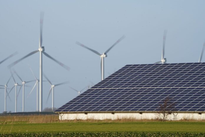 Wind- und Sonnennergieanlagen Ökoenergien werden ebenfalls der Umweltwirtschaft zugerechnet.