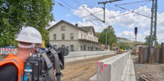 Bahn saniert linke Rheinstrecke 2028 nur zum Teil Die Generalsanierung der Bahnstrecke zwischen Troisdorf und Wiesbaden ist seit wenigen Wochen im vollen Gang. (Archivbild)
