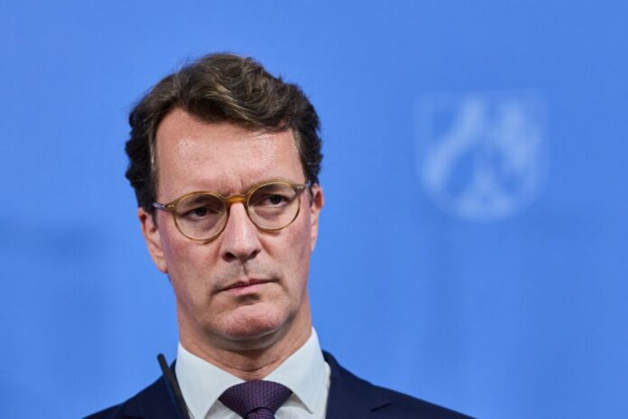 NRW-Ministerpräsident Hendrik Wüst NRW-Ministerpräsident Wüst fordert Geschlossenheit der Christdemokraten in ihrem Handeln.