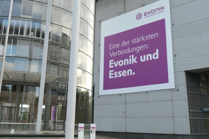Evonik-Zentrale Evonik-Übernahme durch BASF? Die Gewerkschaft IGBCE will das «Für und Wider der Initiative sorgfältig bewerten».