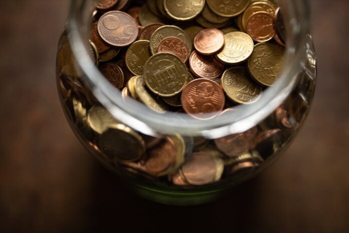 intuitivmedia-money-4856513
