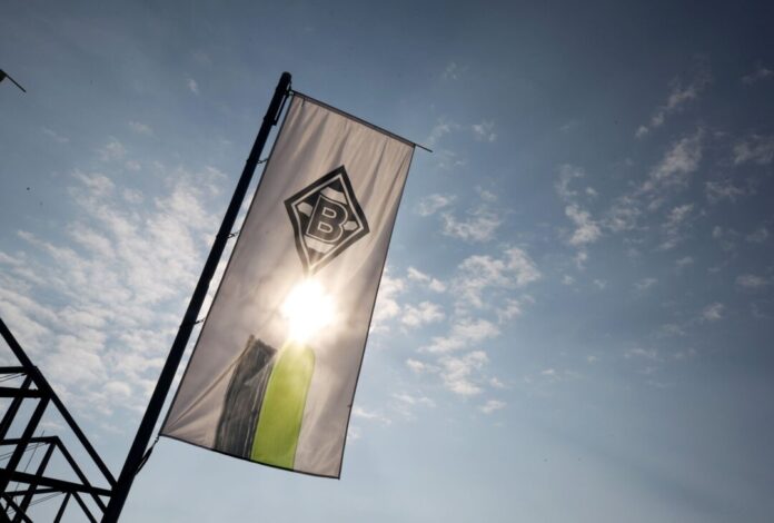 Borussia Mönchengladbach Das Unternehmen «Reuter» beendet sein Hauptsponsoring bei Borussia Mönchengladbach nach der Saison. (Archivbild)