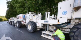Warmes Wasser aus der Tiefe? Neue Untersuchungen starten Wo in NRW lohnen sich Erdwärme-Bohrungen? Rüttelnde Vibro-Trucks und jede Menge Messtechnik helfen, das herauszufinden. (Archivbild)