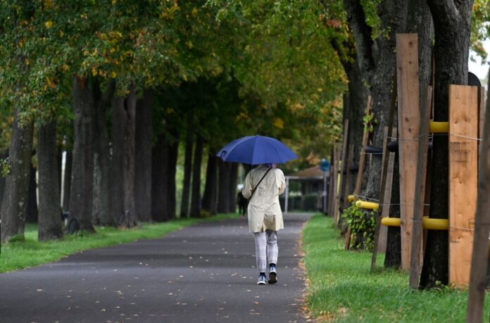 Wetter in Nordrhein-Westfalen Immer wieder soll es in den kommenden Tagen regnen. (Symbolbild)