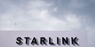 Zwei Deutsche nach Starlink-Anschlag in Auslieferungshaft In mehreren EU-Staaten hat es in den vergangenen Wochen Anschläge auf technische Anlagen für das Satellitennetzwerk Starlink gegeben. (Archivbild)