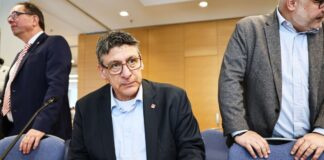 Tarifstreit Metallindustrie: Gewerkschaft fordert Angebot Wird die IG Metall ihre Mitglieder auch in dieser Tarifrunde zu Warnstreiks aufrufen?