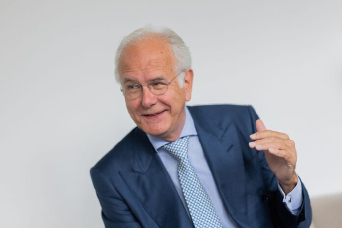 Harald Schmidt Harald Schmidt gibt im Interview Ernährungstipps.