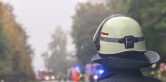 Tödlicher Unfall im Kurvenbereich: Polizei prüft Ölspur Bei einem Frontalzusammenstoß im Kreis Lippe ist eine Autofahrerin ums Leben gekommen.