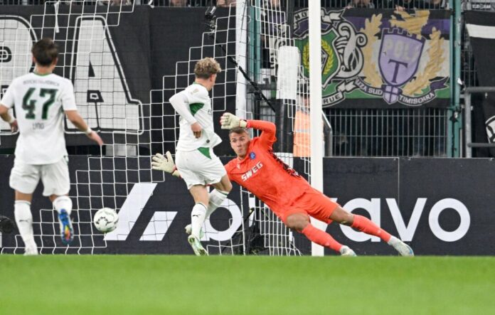 Bor. Mönchengladbach - Karlsruher SC Robin Hack erzielte das erste Tor der Gladbacher.