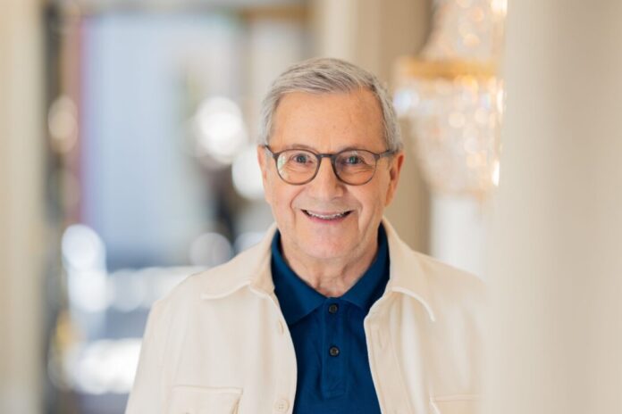 Jan Hofer fängt bei Homeshopping-Sender HSE an Strickjacken, Pullover, Pyjamas - der ehemalige Nachrichtensprecher Jan Hofer wird demächst live Mode verkaufen. (Archivbild)