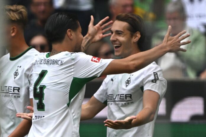 Borussia Mönchengladbach - 1. FSV Mainz 05 Geht doch: Findet Florian Neuhaus unter dem neuen Trainer Alexander Blessin zu neuer Form zurück ? (Archiv)
