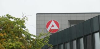 Zahl der Arbeitslosen in Nordrhein-Westfalen gesunken Die Zahl der Arbeitslosen in NRW ist im Oktober etwas gesunken. (Symbolbild)