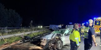 Mann stirbt bei Unfall auf der A2 – drei Schwerverletzte In der Nacht kam es zu einem schweren Verkehrsunfall auf der A2 in Richtung Dortmund.