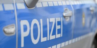 A57 in Richtung Niederlande wieder frei Die Polizei war im Einsatz. (Symbolbild)
