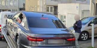 Schlag gegen Goldschmuggler – Durchsuchungen bei Juwelieren Mit Durchsuchungen ist die Polizei gegen mutmaßliche Goldschmuggler vorgegangen.