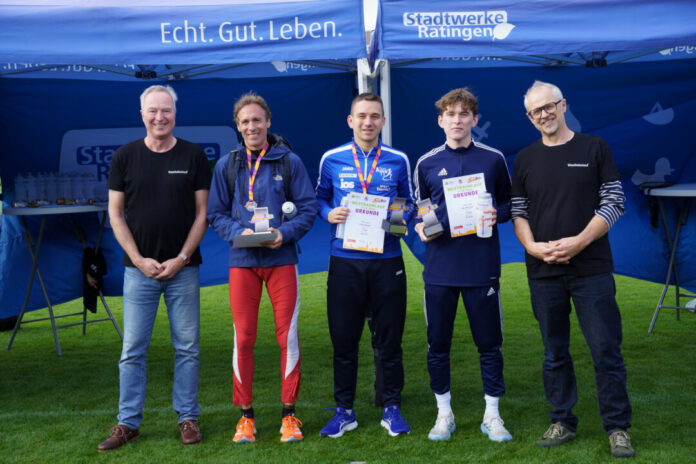 westbahnlauf_2026_3 Thomas Frühbuss (InWest), Wolfgang Lenz (Platz 3), Renee Bongers (Platz 1), Nico Neumann (Platz 2) und André Tünkers (InWest). Foto: privat