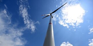 NRW knackt die 10-Gigawatt-Marke bei Windkraft Davon gibt es immer mehr: ein Windrad in NRW. (Symbolbild)